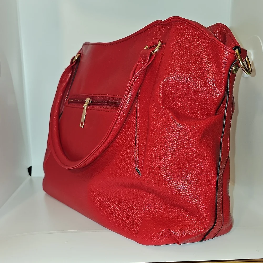 Boutique | Vibrant Fashion Red Shoulder Bag - Picture 5 of 6